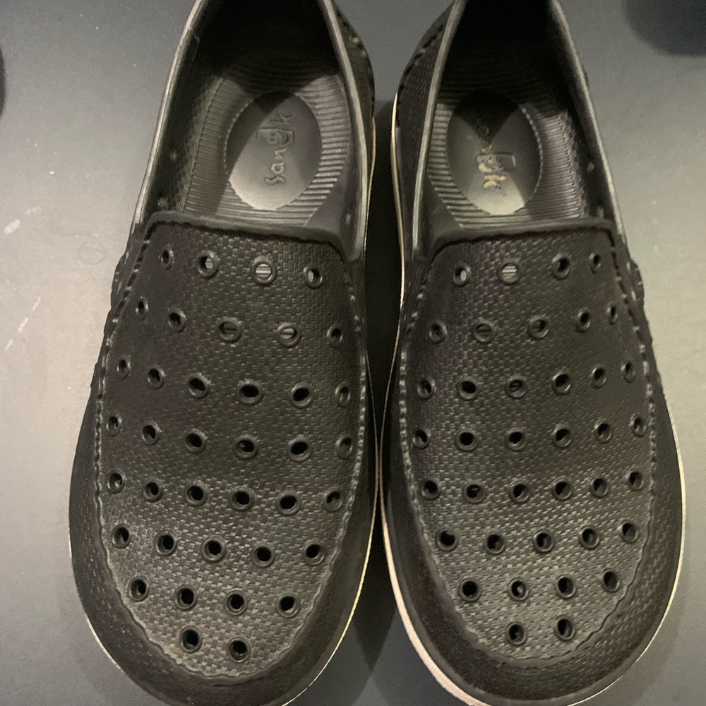 Sanuk water shoes for kids